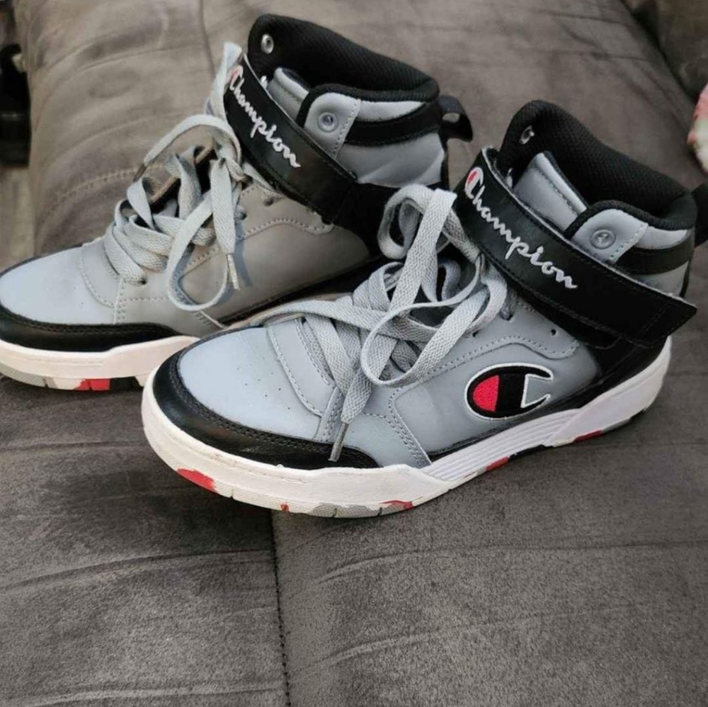 Big boys Champion Sneakers 6.5